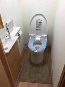 トイレ (2)